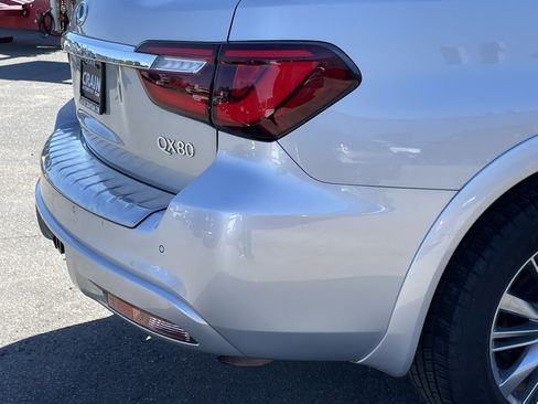 Used 2021 INFINITI QX80 Luxe image 10