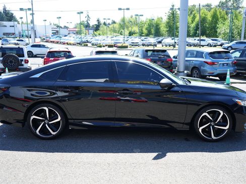 Used 2019 Honda Accord Sport image 6