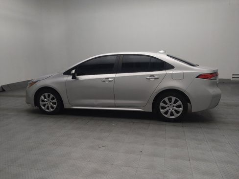 Used 2022 Toyota Corolla LE FWD image 3
