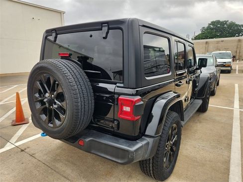 Used 2023 Jeep Wrangler Unlimited Sahara AWD/4WD image 12