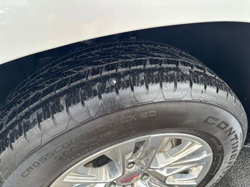 Used 2024 GMC Yukon XL Denali image 28