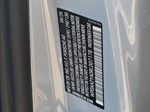 Used 2024 Porsche Panamera image 26