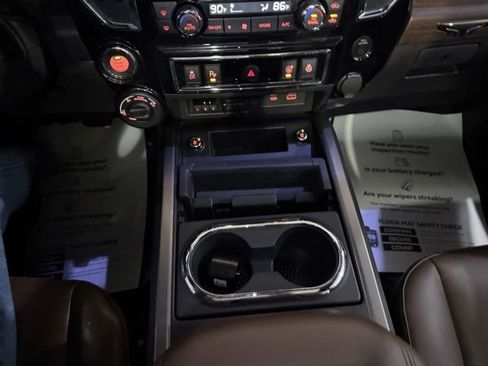 Used 2020 Nissan Titan Platinum Reserve w/ Moonroof Package image 22