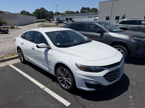 Used 2023 Chevrolet Malibu LT FWD image 13
