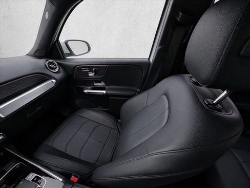 Certified 2020 Mercedes-Benz GLB 250 image 25