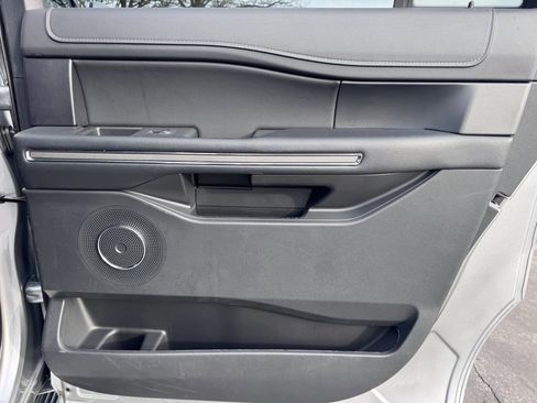 Used 2024 Ford Expedition Max XLT image 29