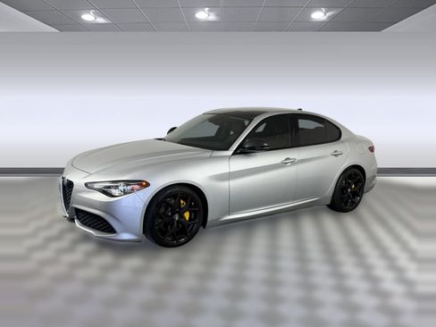 Used 2019 Alfa Romeo Giulia w/ Quick Order Package 22K Sport RWD image 1