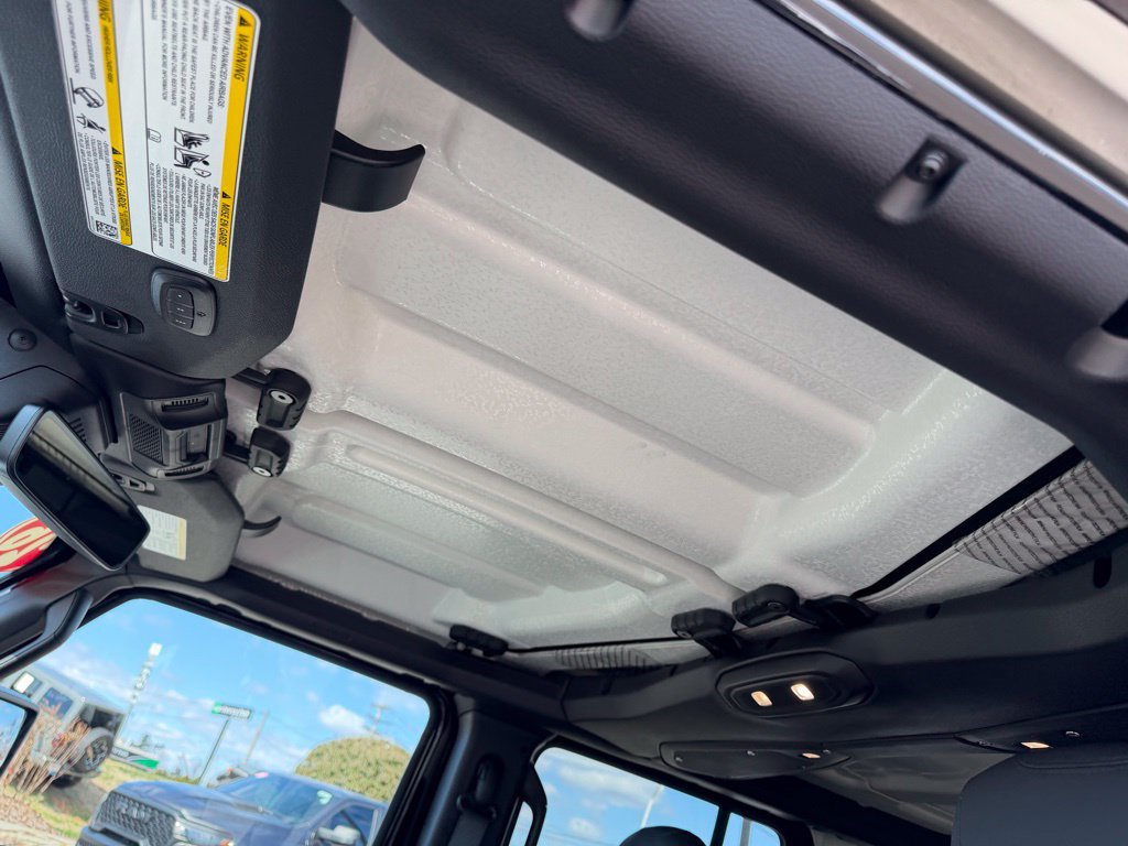 New 2026 Jeep Wrangler Unlimited Sahara AWD/4WD image 29