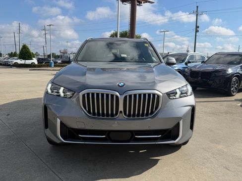 Certified 2024 BMW X5 sDrive40i w/ Premium Package RWD image 2