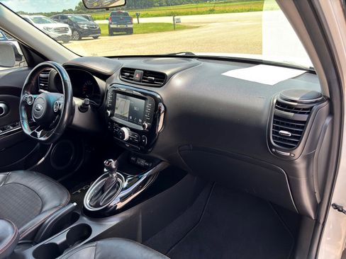 Used 2019 Kia Soul ! w/ Technology Package image 24