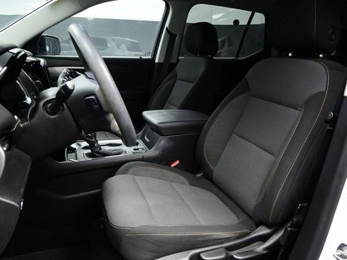 Used 2021 Chevrolet Traverse LS FWD image 6