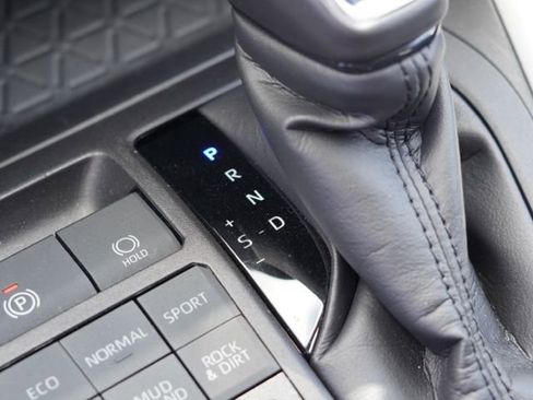 Certified 2024 Toyota RAV4 XLE Premium image 34