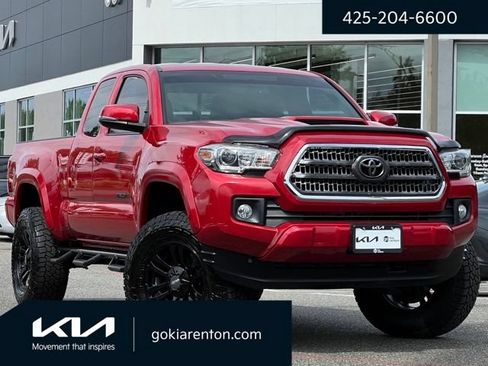 Used 2016 Toyota Tacoma TRD Sport w/ Towing Package RWD image 1