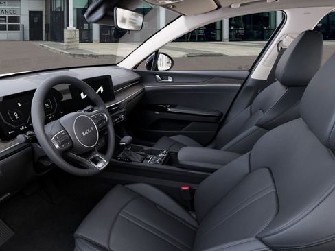 New 2025 Kia K5 EX image 18