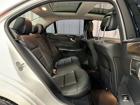 Used 2014 Mercedes-Benz E 250 BlueTEC 4MATIC Sedan image 9