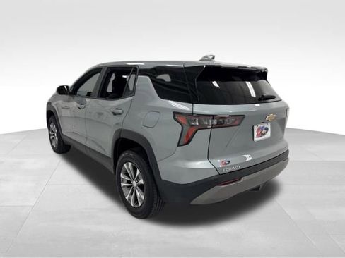 Used 2026 Chevrolet Equinox LT FWD image 3