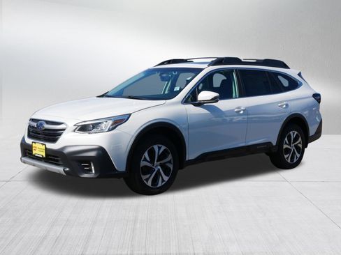 Used 2020 Subaru Outback Limited w/ Popular Package #2 AWD/4WD image 3