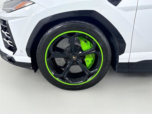 Used 2019 Lamborghini Urus image 26