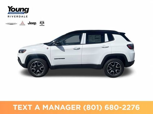 New 2026 Jeep Compass Trailhawk AWD/4WD image 2