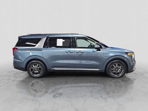 Used 2025 Kia Carnival SX image 4