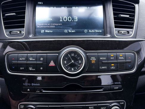 Used 2014 Kia Cadenza Premium w/ Luxury Package FWD image 21