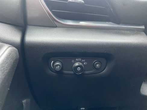 Used 2020 Chevrolet Traverse LT w/ LPO, Floor Liner Package image 19