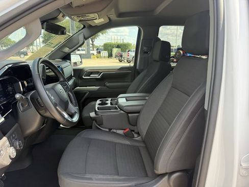 Certified 2026 Chevrolet Silverado 1500 RST AWD/4WD image 27