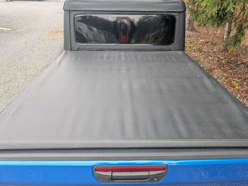 Used 2022 Jeep Gladiator Sport image 19