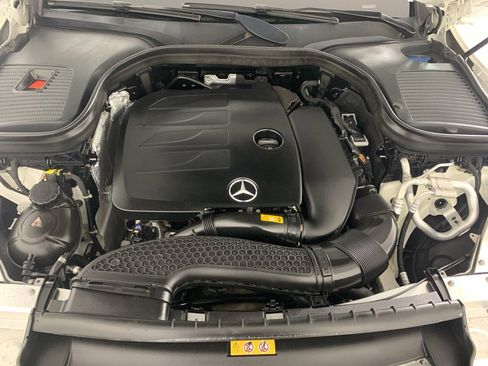 Used 2022 Mercedes-Benz GLC 300 4MATIC image 11