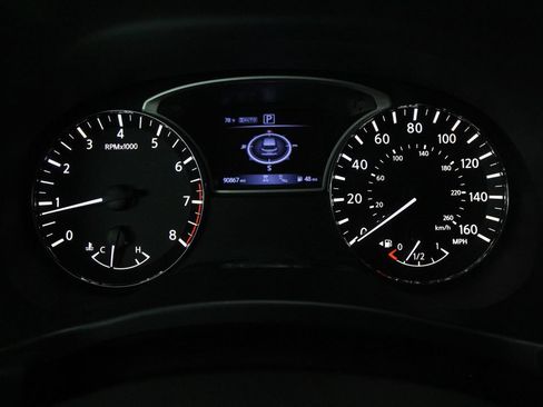 Used 2020 Nissan Pathfinder SL AWD/4WD image 16