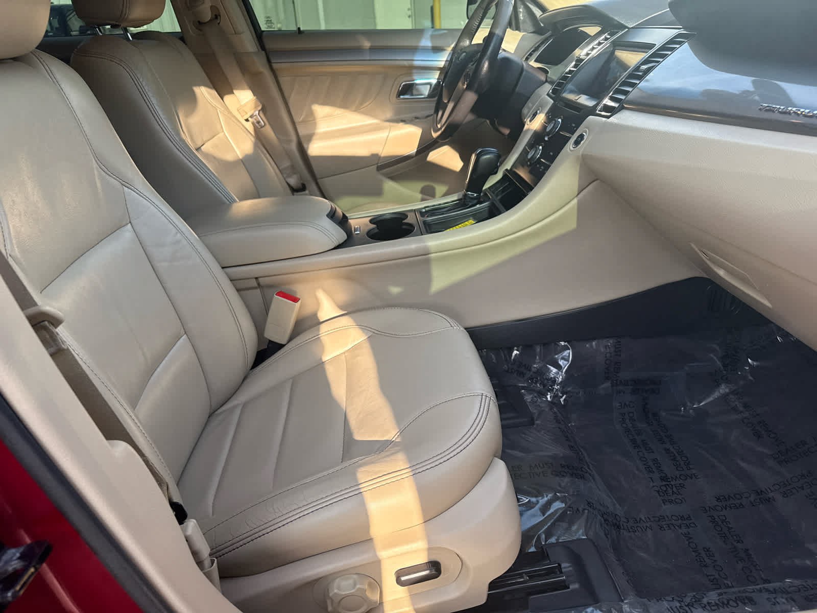 Used 2018 Ford Taurus SEL w/ Equipment Group 201A FWD image 12