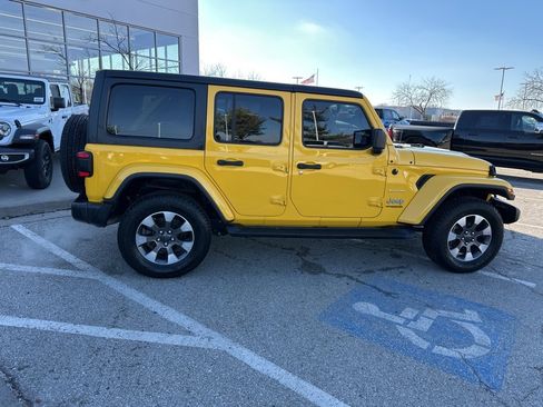 Used 2021 Jeep Wrangler Unlimited Sahara image 35