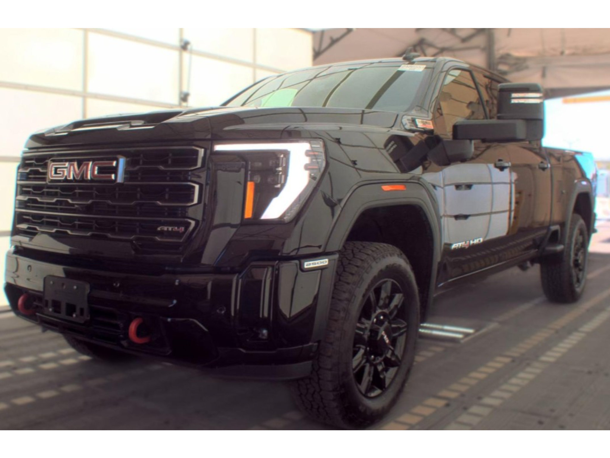 Used 2025 GMC Sierra 2500 AT4 AWD/4WD image 1
