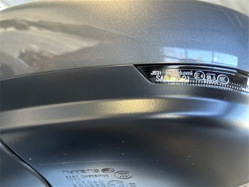 Used 2025 Subaru Crosstrek 2.0i Premium image 7