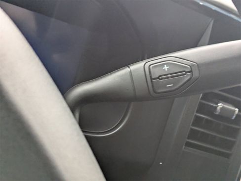 New 2026 Ford F250 Lariat w/ Black Appearance Package image 34