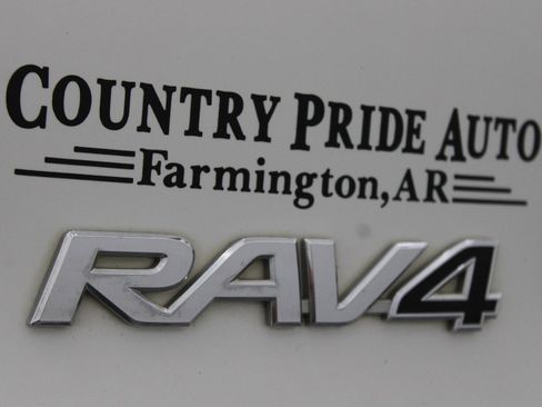 Used 2019 Toyota RAV4 Limited w/ Advanced Technology Package FWD image 36