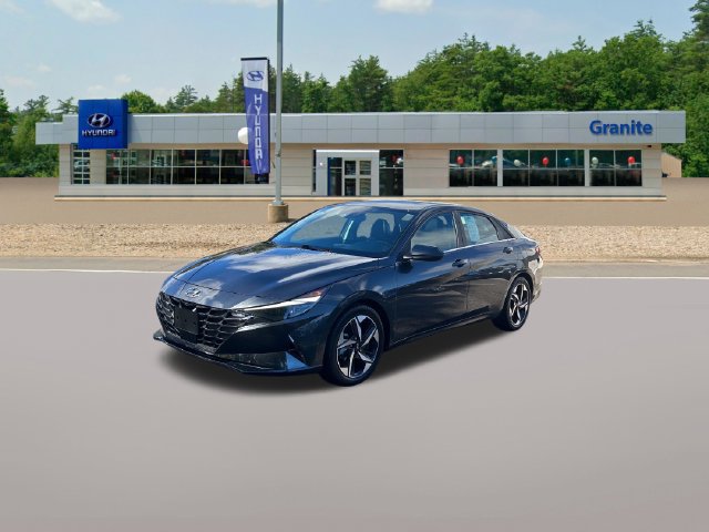 Used 2023 Hyundai Elantra Limited w/ Preferred Accessory Package FWD image 2