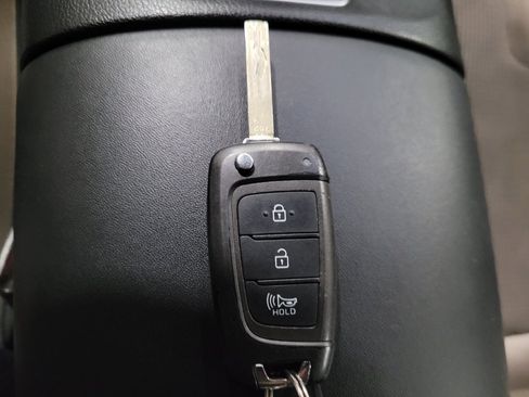 Used 2023 Hyundai Santa Fe SE w/ Cargo Package AWD/4WD image 32