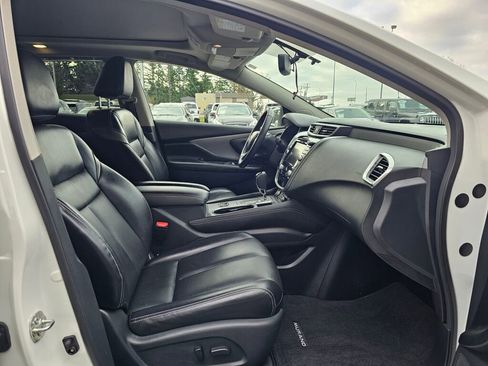 Used 2019 Nissan Murano SV image 10