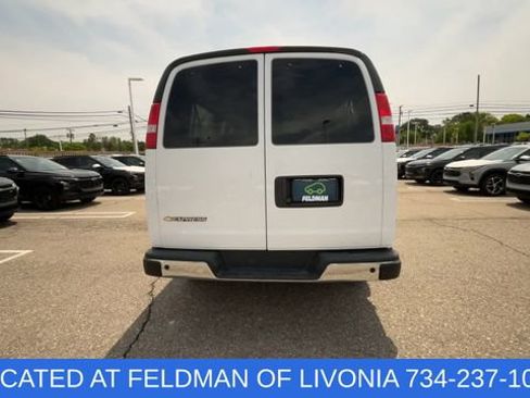 Used 2025 Chevrolet Express 3500 LT w/ LT Preferred Equipment Group RWD image 7