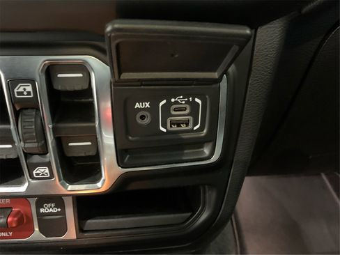 Used 2021 Jeep Gladiator Mojave image 33
