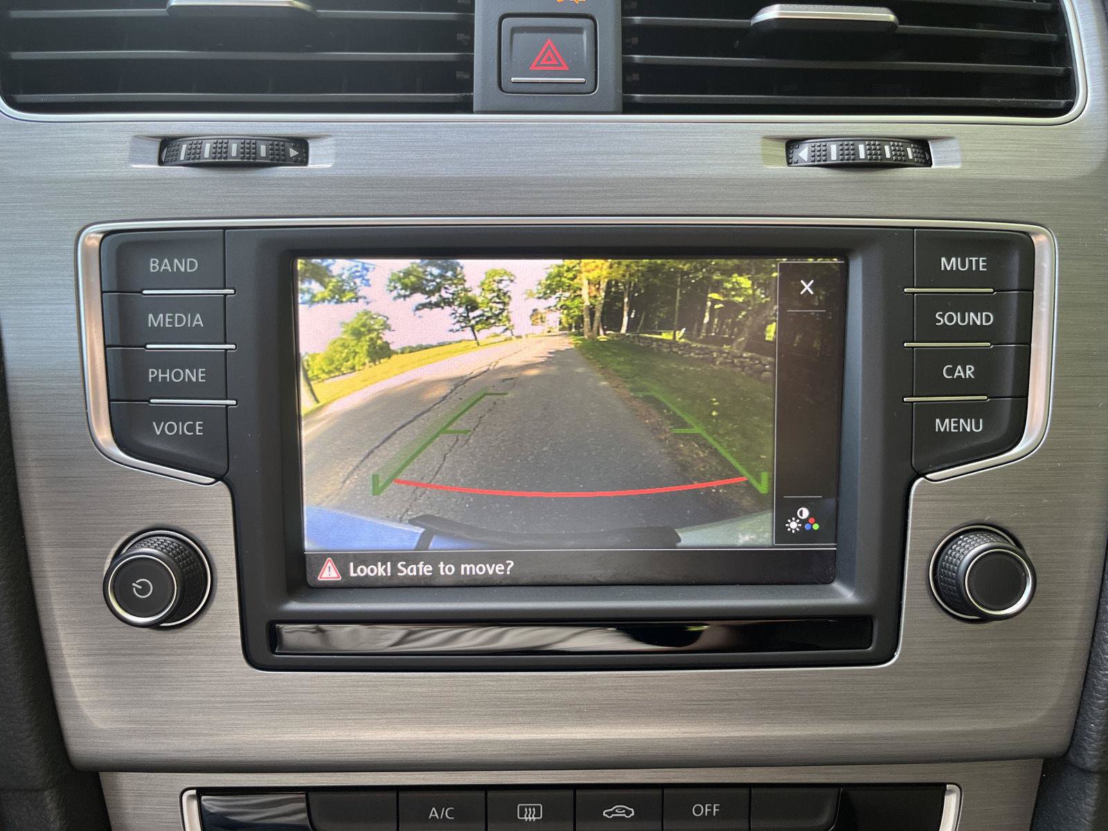 Used 2016 Volkswagen Golf S FWD image 16