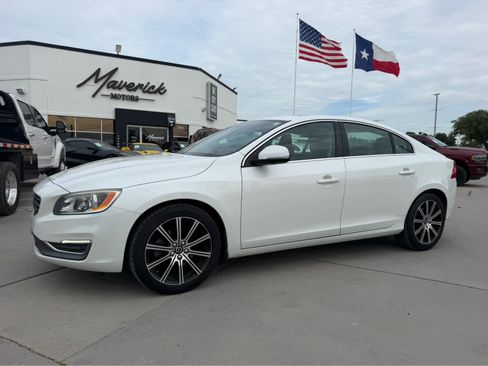 Used 2017 Volvo S60 T5 Inscription FWD image 1
