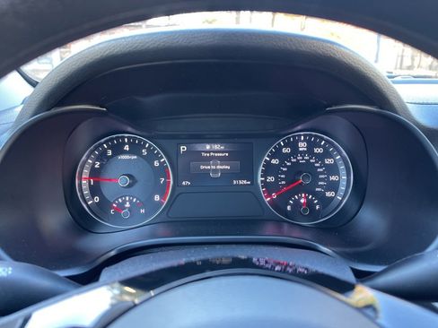 Used 2024 Kia Forte LXS image 9