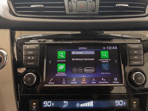 Used 2019 Nissan Rogue Sport SL w/ Premium Package image 19