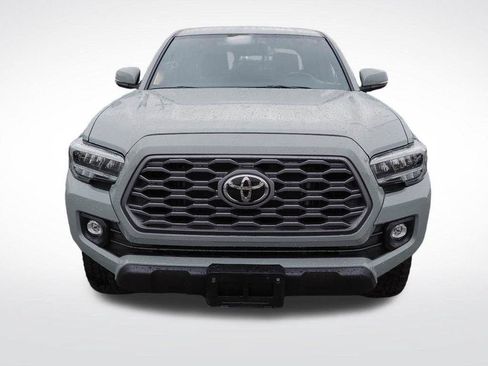 Used 2023 Toyota Tacoma TRD Off-Road w/ Technology Package AWD/4WD image 2