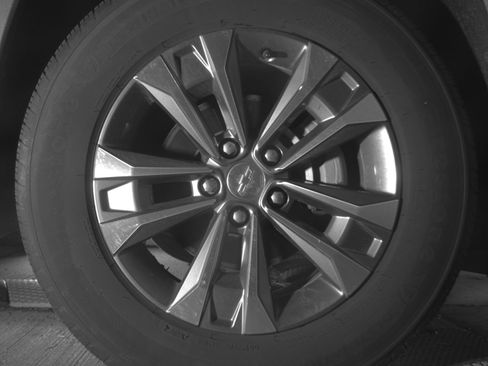 Used 2025 Chevrolet Equinox LT FWD image 13