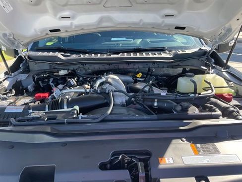 New 2026 Ford F250 Lariat w/ Black Appearance Package image 29