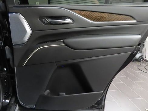 Used 2024 Cadillac Escalade Sport Platinum image 13