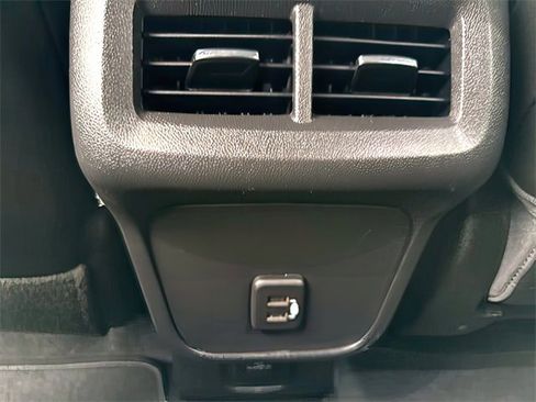 Used 2021 GMC Terrain SLT image 22